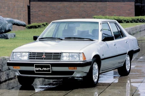 Mitsubishi Galant 2000 GLX 1980 view 2