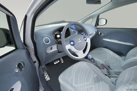 Mitsubishi i-MiEV i-MiEV 2010 view 4