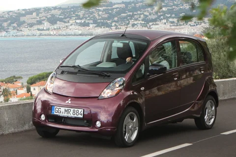 Mitsubishi i-MiEV i-MiEV 2010 view 11