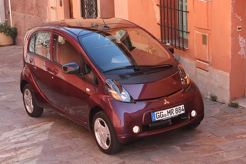 Mitsubishi i-MiEV i-MiEV 2010 view 12
