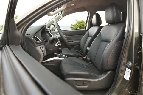 Mitsubishi L200 Double Cab 2.4 DI-D Instyle 2015 view 7