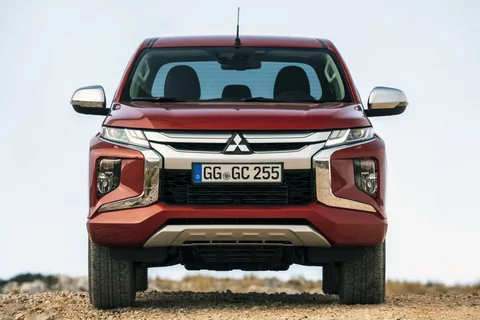 Mitsubishi L200 Double Cab 2.2 DI-D Instyle 2020 view 8