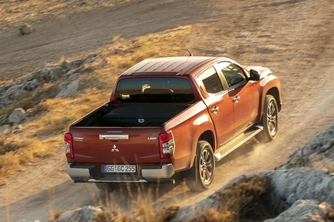 Mitsubishi L200 Double Cab 2.2 DI-D Instyle 2020 view 9