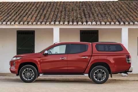 Mitsubishi L200 Double Cab 2.2 DI-D Instyle 2020 view 10