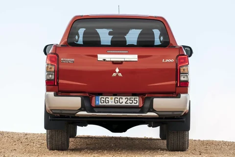 Mitsubishi L200 Double Cab 2.2 DI-D Instyle 2020 view 12