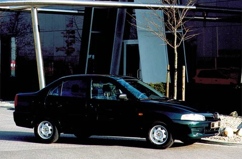 Mitsubishi Lancer 1.3 GLi 1996 view 4