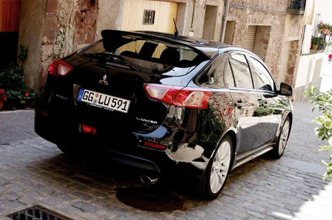 Mitsubishi Lancer Sportback 1.8 Edition Two 2011 view 8