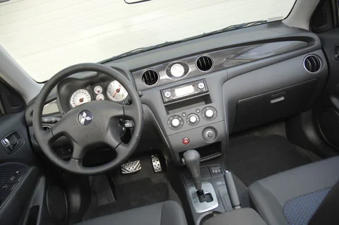 Mitsubishi Outlander Sport 2.0 2WD Invite Plus 2006 view 2