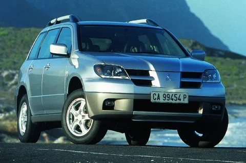 Mitsubishi Outlander 2.0 2WD Invite Plus 2005 view 3