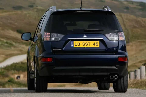 Mitsubishi Outlander 2.0 2WD Edition Two 2011 view 8