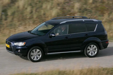 Mitsubishi Outlander 2.0 2WD Edition Two 2011 view 10