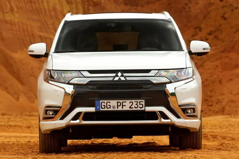 Mitsubishi Outlander PHEV Pure 2018 view 4