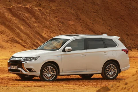 Mitsubishi Outlander PHEV Pure 2018 view 12