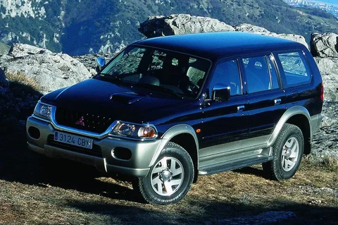 Mitsubishi Pajero Sport 2.5 TD Invite 2004 view 3