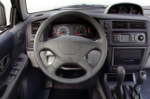 Mitsubishi Pajero Sport 2.5 TD Invite 2004 view 5