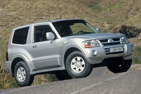 Mitsubishi Pajero 2003 front view