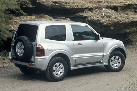 Mitsubishi Pajero 2.5 TD GL 2003 view 3