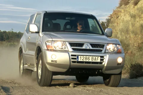 Mitsubishi Pajero 2.5 TD GL 2003 view 4