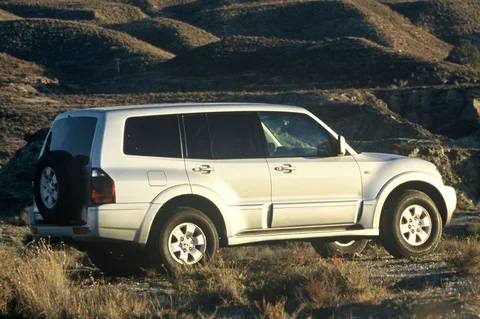 Mitsubishi Pajero 3.2 DiD Dakar 2005 view 7