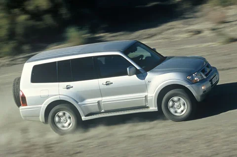Mitsubishi Pajero 3.2 DiD Dakar 2005 view 5