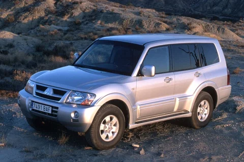 Mitsubishi Pajero 3.2 DiD Dakar 2005 view 6
