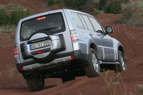 Mitsubishi Pajero LWB 3.2 DiD Intense 2006 view 7
