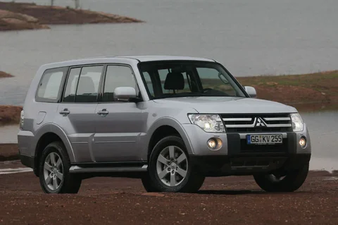 Mitsubishi Pajero LWB 3.2 DiD Intense 2006 view 8