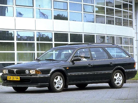 Mitsubishi Sigma Station Wagon 3.0i V6 1993 view 4