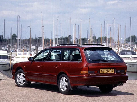 Mitsubishi Sigma Station Wagon 3.0i V6 1993 view 2