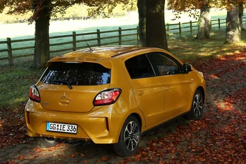 Mitsubishi Space Star 1.2 Cool+ 2021 view 4