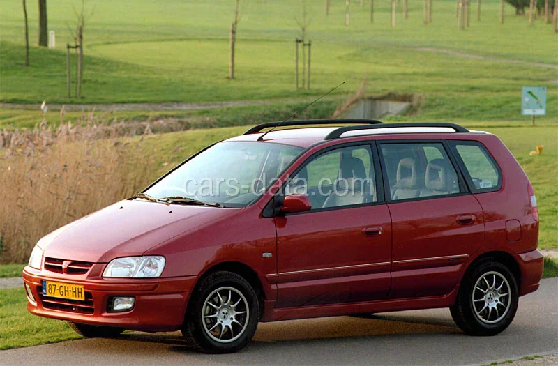 Mitsubishi Space Star 1.3 Avance 2000 front view