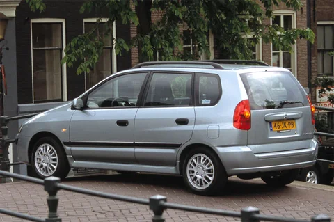 Mitsubishi Space Star 1.3 Shogun 2003 view 6