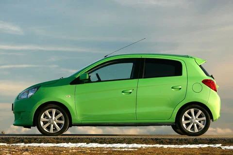Mitsubishi Space Star 1.0 Entry 2013 view 3