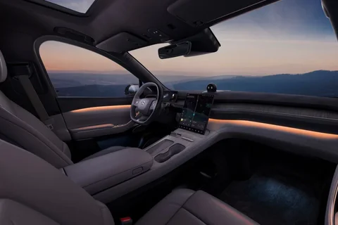 NIO EL7 75kWh 2022 view 5