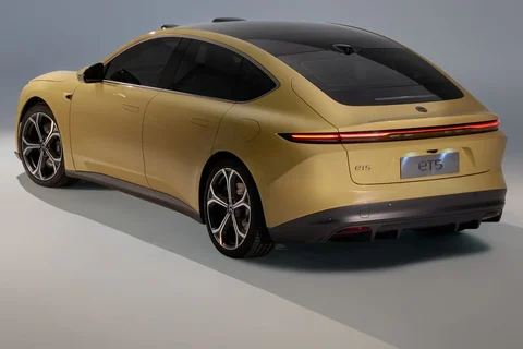NIO ET5 100kWh 2022 view 3