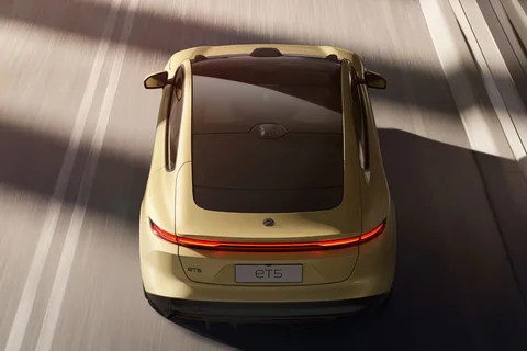 NIO ET5 100kWh 2022 view 9