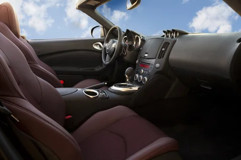 Nissan 370Z Roadster 2010 view 8