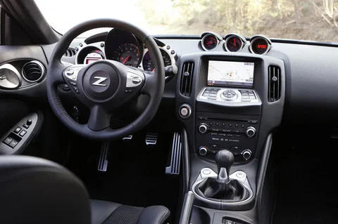 Nissan 370Z Nismo 2014 view 9