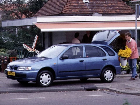 Nissan Almera 1.6 SR 1995 view 3