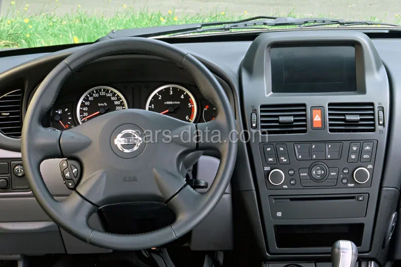 Nissan Almera 1.5 Acenta 2002 front view