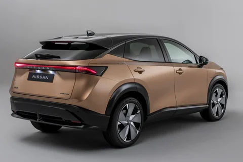 Nissan Ariya 87kWh Evolve 2022 view 9