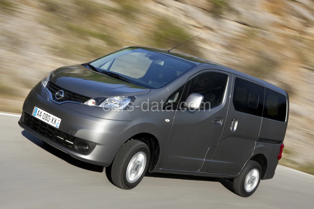 Nissan Evalia 1.6 Connect Edition 2013 front view