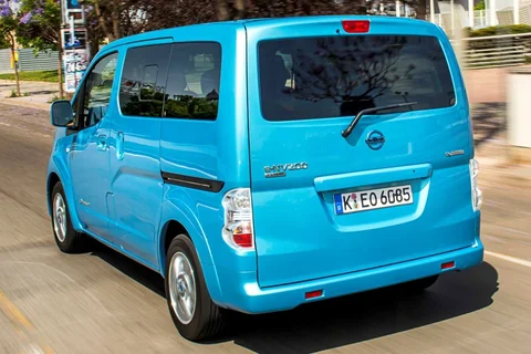 Nissan Evalia e-Evalia 40 kWh Connect Edition 2018 view 6