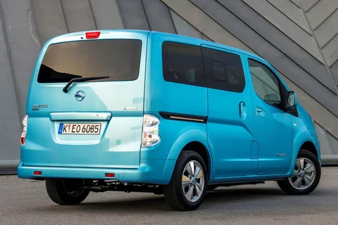 Nissan Evalia e-Evalia 40 kWh Connect Edition 2018 view 11