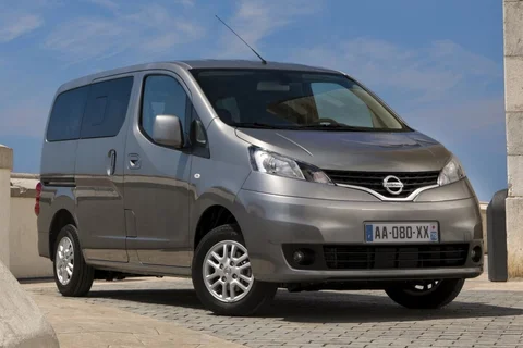 Nissan Evalia 1.6 Connect Edition 2013 view 5