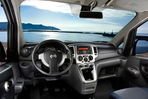 Nissan Evalia 1.6 Connect Edition 2013 view 6