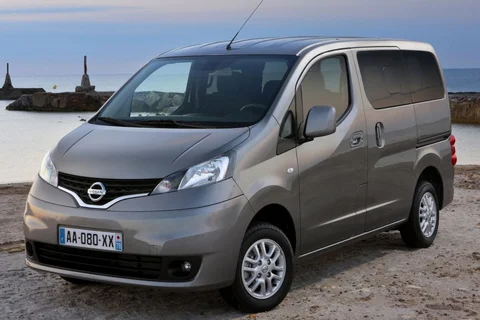 Nissan Evalia 1.6 Connect Edition 2013 view 10