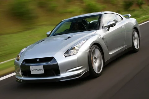 Nissan GT-R Track Pack 2012 view 12