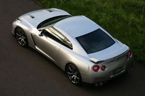 Nissan GT-R Track Pack 2012 view 4