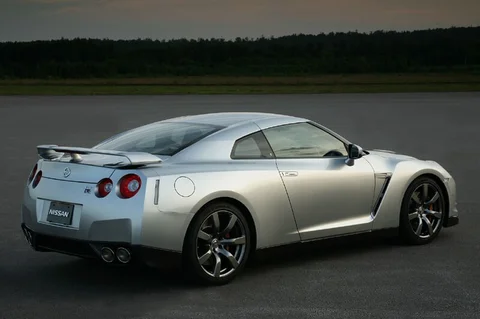 Nissan GT-R Track Pack 2012 view 8
